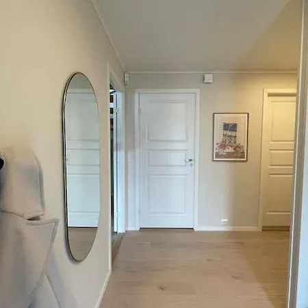 וילה House With 5 Bedrooms, 2 Bathrooms, Available For Onss *